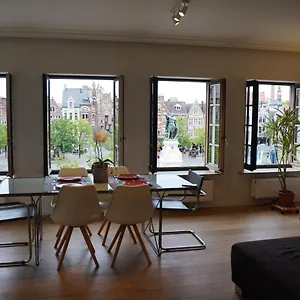 https://vrijdagmarkt-apartment.hotelsghent.com